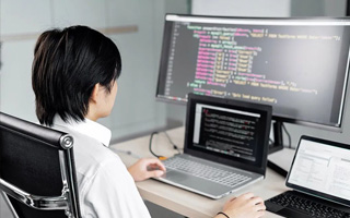 招远 ,php声明和调用变量的符号是什么？